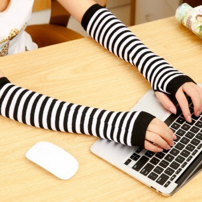 Leaky fingerless half finger glove socks